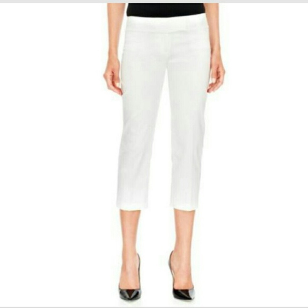 The Limited Exact Stretch Capri